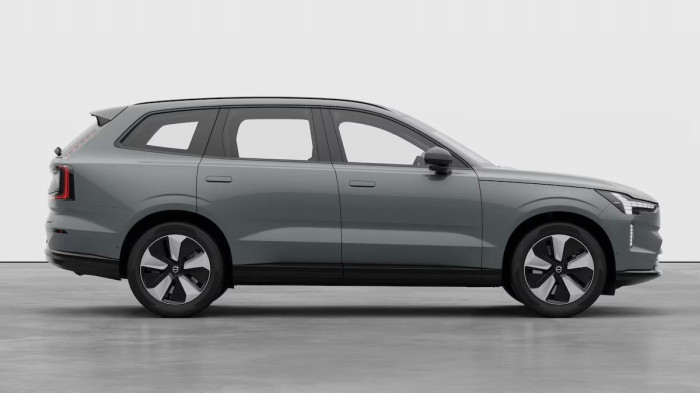 Volvo EX90 PURE ELECTRIC SINGLE PLUS 7m. na operativní leasing