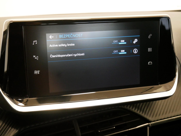 Peugeot 2008 1.2 PureTech 84 kW Active na operativní leasing