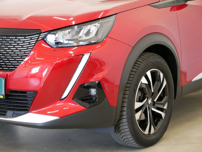Peugeot 2008 1.2 PureTech 96 kW Allure Pack na operativní leasing