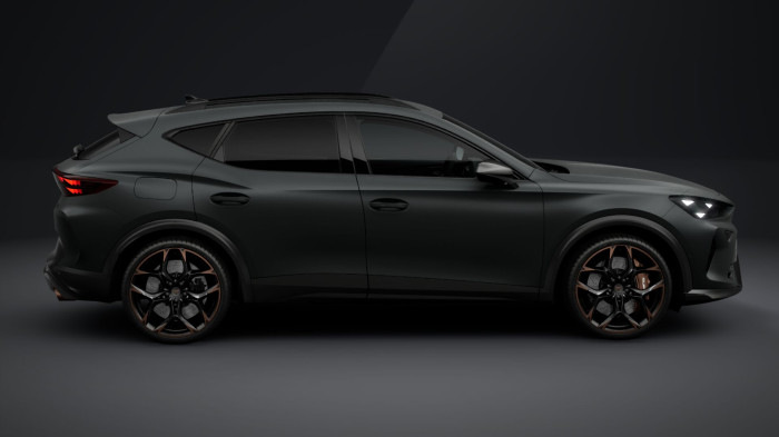 Cupra Formentor VZ5 2.5 TSI 390k DSG 4WD na operativní leasing
