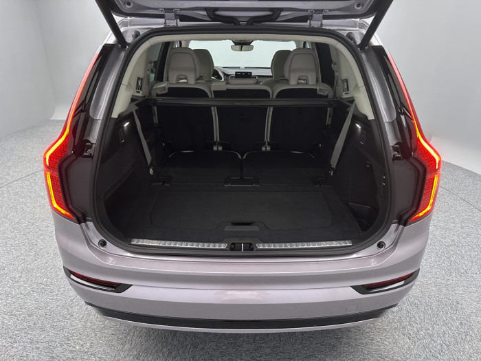 Volvo XC90 B5 AWD AUT DARK ULTRA 7 míst na operativní leasing
