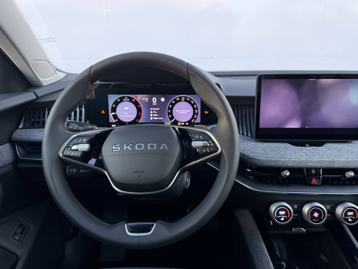 Škoda Superb Selection 7DSG 2,0TDI / 110kW na operativní leasing