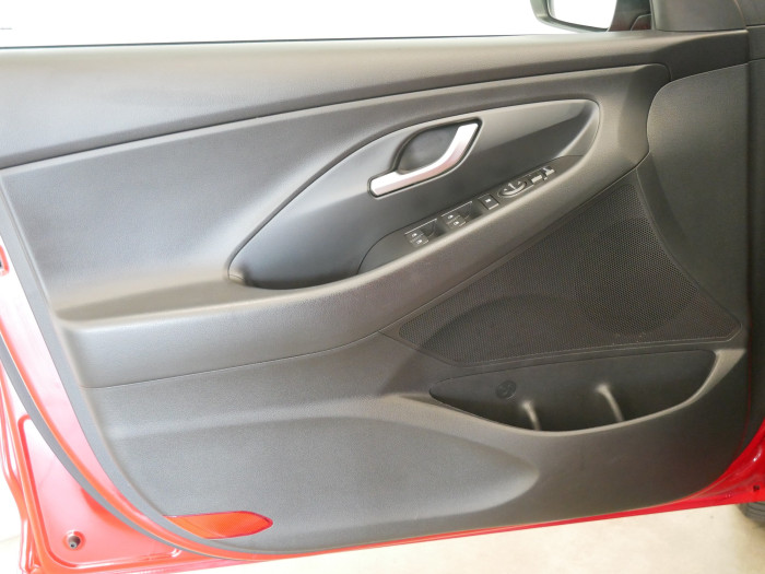 Hyundai i30 1.0 T-GDi 88 kW Smart na operativní leasing