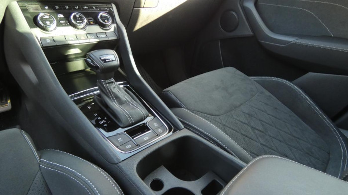 Škoda Kodiaq 2,0 TSI Sportline DSG 4x4 na operativní leasing