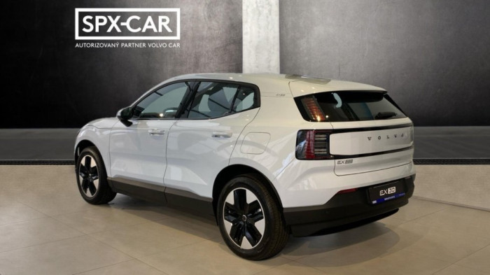 Volvo EX30 CORE, Single Motor, 200 kW / 272 HP na operativní leasing