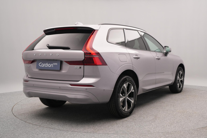 Volvo XC60 B5 AWD AUT CORE na operativní leasing