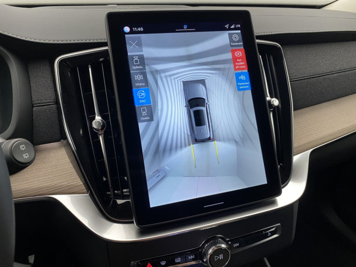 Volvo XC90 T8 AWD RECHARGE BRIGHT PLUS 7m na operativní leasing