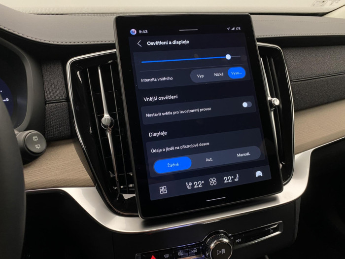 Volvo XC90 T8 AWD RECHARGE BRIGHT PLUS 7m na operativní leasing