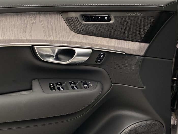 Volvo XC90 B5 AWD AUT BRIGHT PLUS na operativní leasing