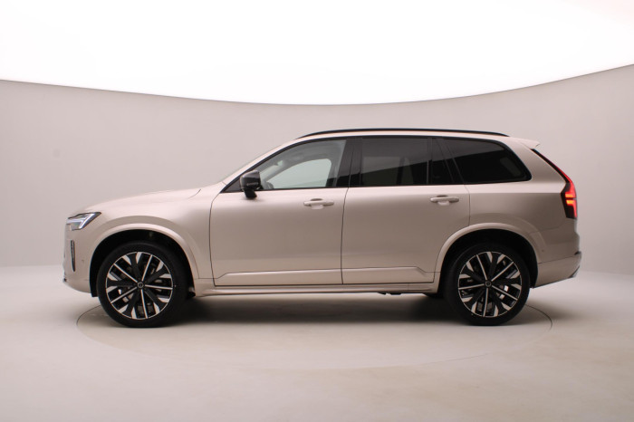 Volvo XC90 B5 AWD AUT DARK PLUS na operativní leasing