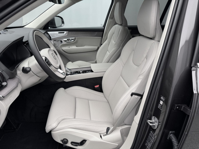 Volvo XC90 B5 AWD AUT BRIGHT ULTRA 7 míst na operativní leasing
