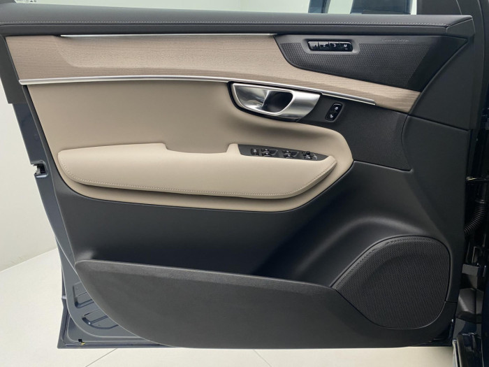 Volvo XC90 B5 AWD AUT BRIGHT PLUS 7míst na operativní leasing