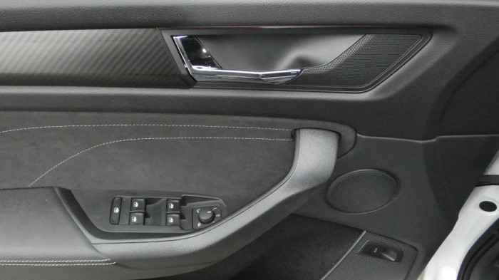 Škoda Kodiaq 2,0 TDI Sportline DSG na operativní leasing