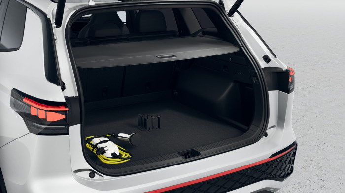 Volkswagen Tayron R-Line People 200 kW eHybrid na operativní leasing