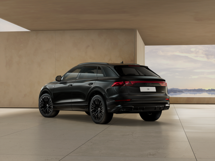 Audi Q8 SUV TDI quattro 210 kW na operativní leasing