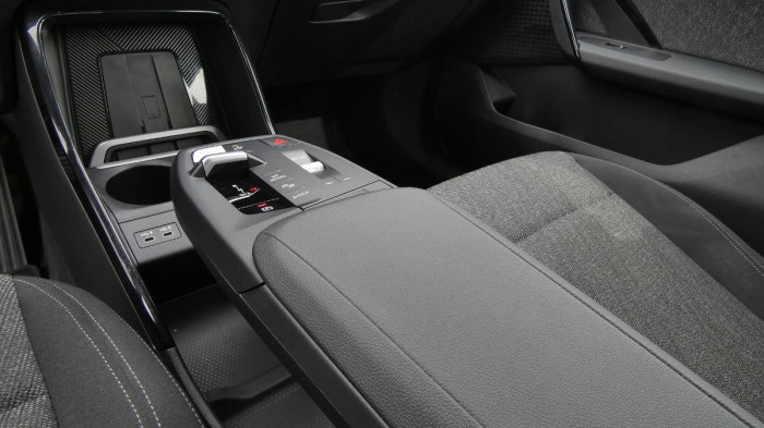 BMW X1 sDrive 18i na operativní leasing
