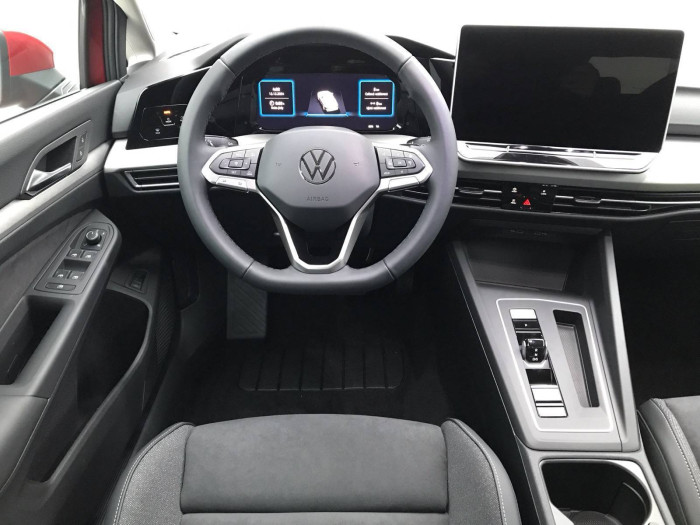 Volkswagen Golf Variant People 7DSG 1,5eTSI / 110kW na operativní leasing