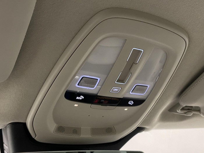 Volvo XC90 T8 AWD Plug-in DARK ULTRA na operativní leasing