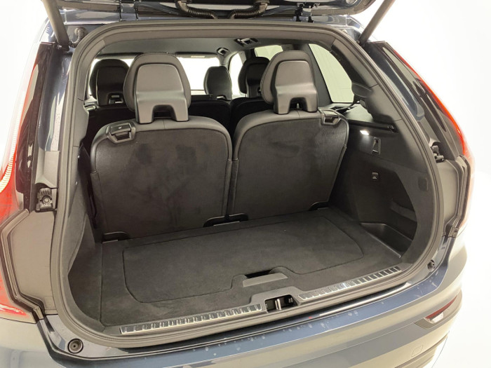 Volvo XC90 B5 AWD AUT BLACK EDITION PLUS na operativní leasing