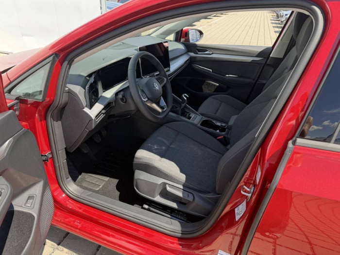 Volkswagen Golf Variant People 6G 1,5TSI / 85kW na operativní leasing
