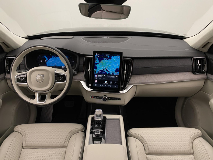 Volvo XC90 T8 AWD Plug-in DARK ULTRA na operativní leasing