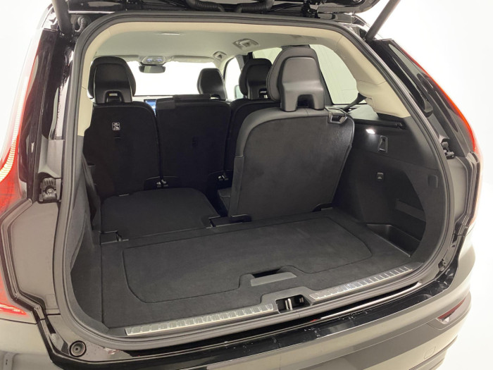 Volvo XC90 T8 AWD RECHARGE DARK PLUS 7m na operativní leasing