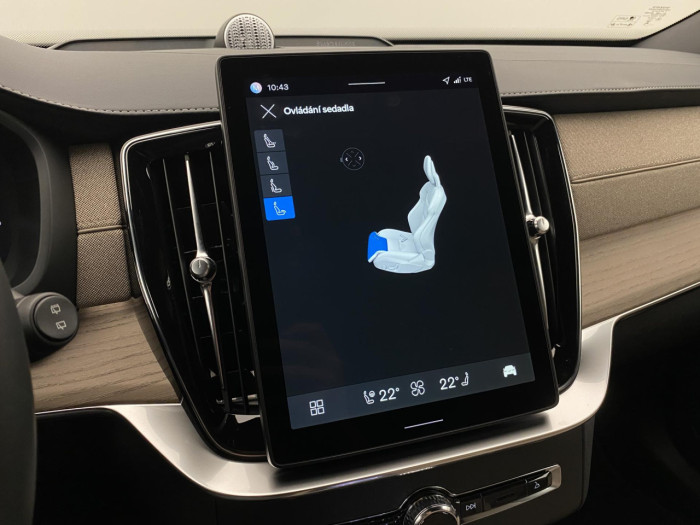 Volvo XC90 T8 AWD Plug-in DARK PLUS 7m na operativní leasing