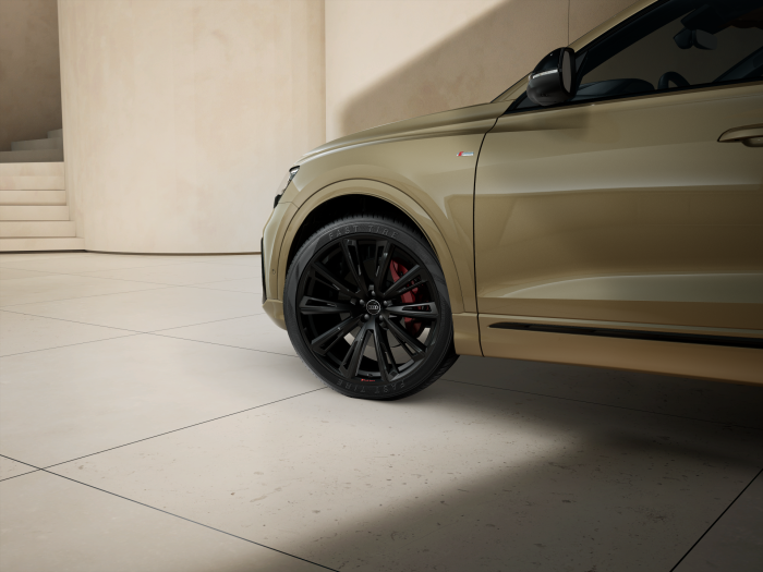 Audi Q8 SUV TDI quattro 210 kW na operativní leasing