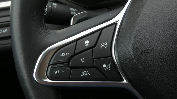 Renault Captur 1,3 TCe 140 Techno EDC na operativní leasing