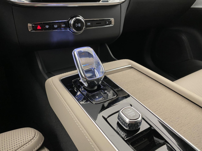 Volvo XC90 B5 AWD AUT BRIGHT PLUS 7míst na operativní leasing