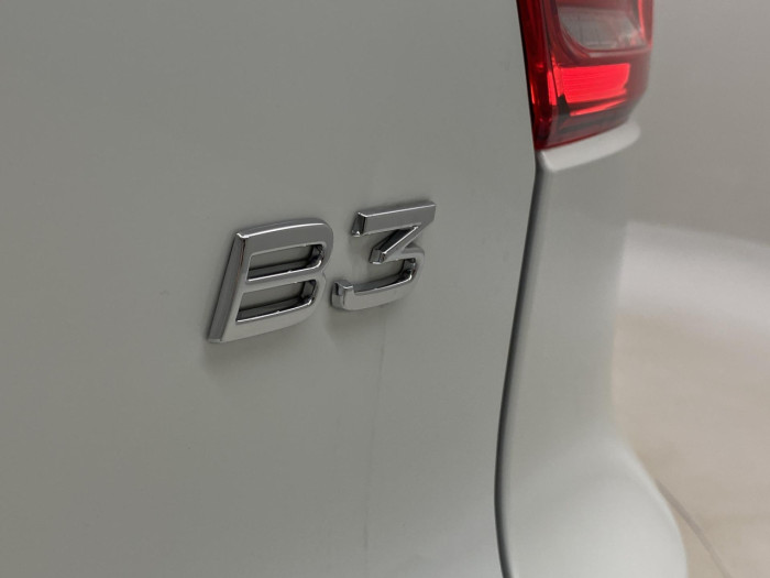 Volvo XC40 B3 AUT DARK PLUS na operativní leasing