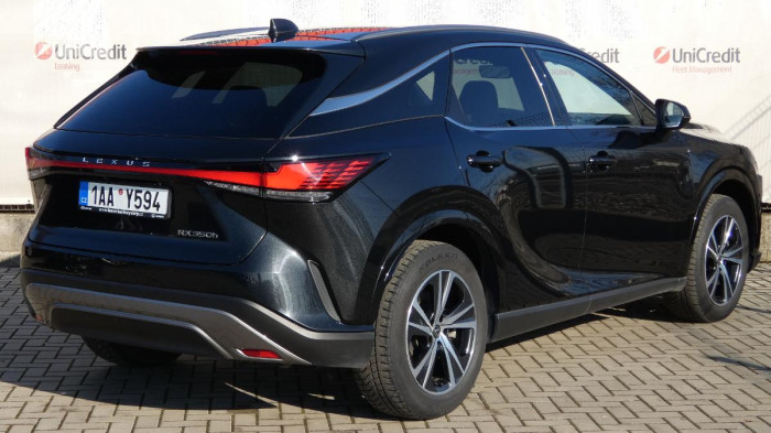 Lexus RX 350h 2.5 HEV 4x4 E-Four e-CVT Comfo na operativní leasing