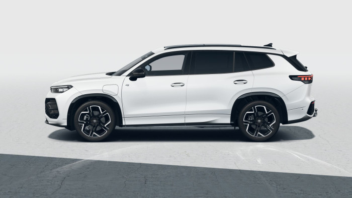 Volkswagen Tayron R-Line People 200 kW eHybrid na operativní leasing