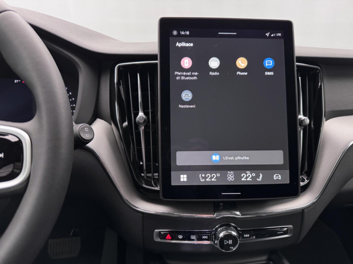 Volvo XC60 B5 AWD AUT PLUS BLACK EDITION na operativní leasing