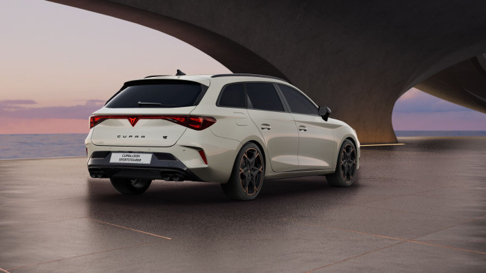 Cupra Leon SP VZ 2.0 TSI 333k DSG 4WD na operativní leasing