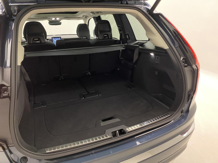 Volvo XC90 T8 AWD RECHARGE BRIGHT ULTRA na operativní leasing