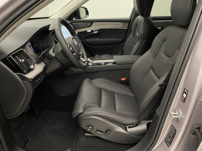 Volvo XC90 T8 AWD RECHARGE DARK PLUS 7m na operativní leasing