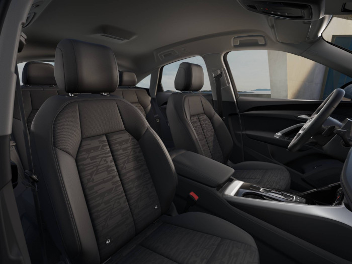 Audi Q5 SB 3.0 TDI 220 kW quattro STR na operativní leasing