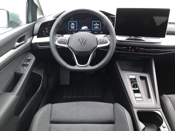 Volkswagen Golf Variant People 7DSG mHEV 1,5eTSI / 85kW na operativní leasing