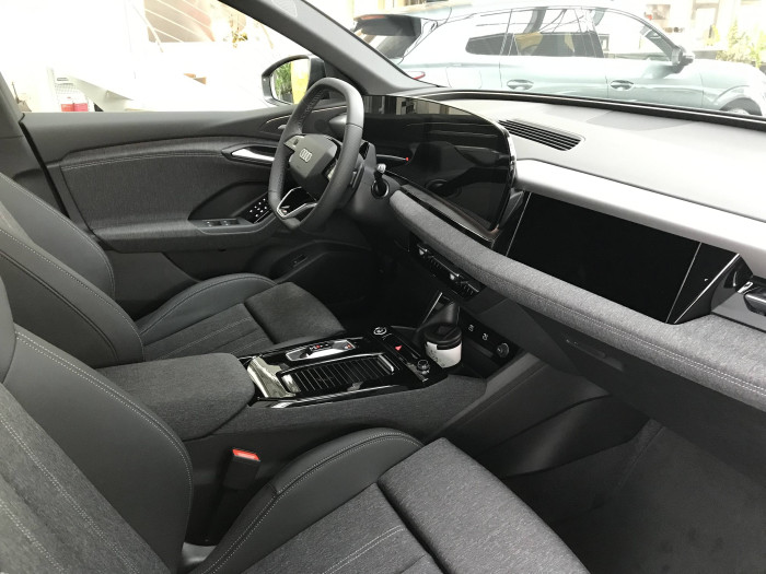 Audi Q6 SUV e-tron quattro 100kWh  / 315kW na operativní leasing