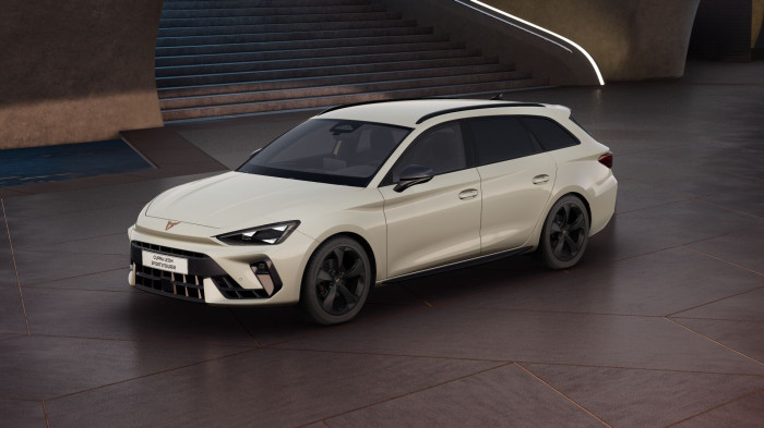 Cupra Leon SP 1.5 eTSI 150k DSG na operativní leasing