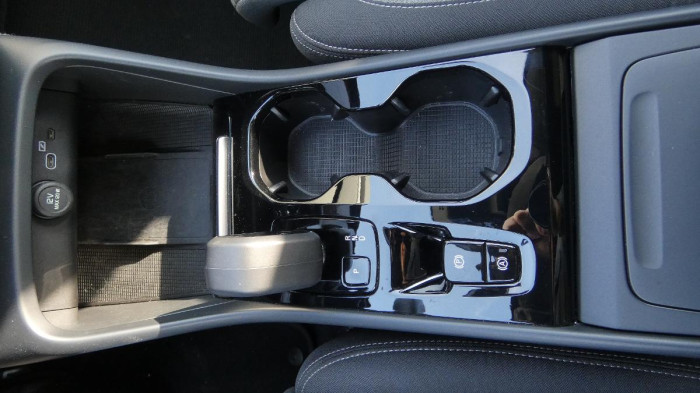 Volvo XC40 B3 Plus Dark DCT na operativní leasing