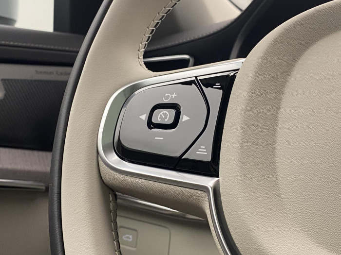 Volvo XC90 B5 AWD AUT BRIGHT PLUS 7míst na operativní leasing