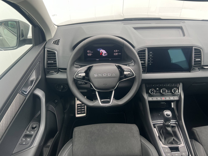 Škoda Karoq Dynamic 6MP 1,5 TSI  / 110kW na operativní leasing