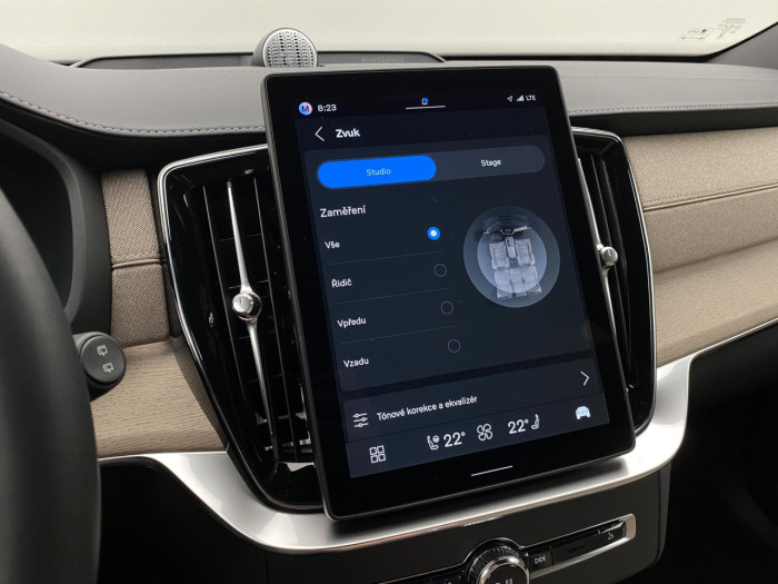 Volvo XC90 T8 AWD Plug-in BRIGHT PLUS 7m na operativní leasing