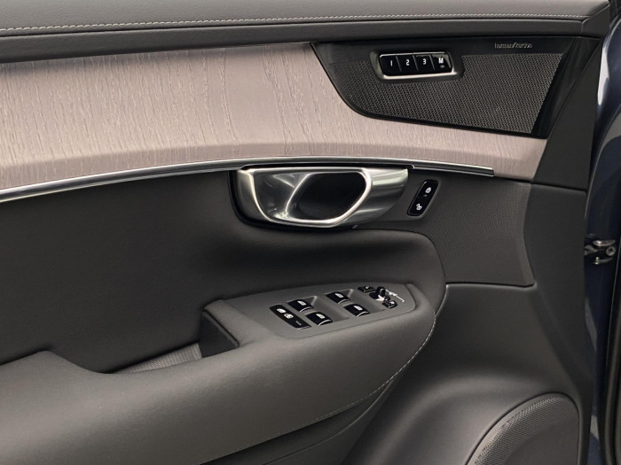 Volvo XC90 B5 AWD AUT BRIGHT PLUS na operativní leasing