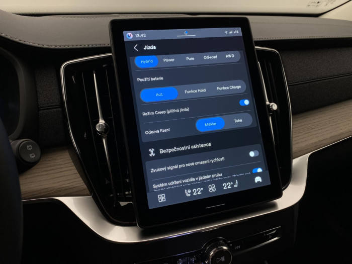 Volvo XC90 T8 AWD RECHARGE BRIGHT PLUS 7m na operativní leasing
