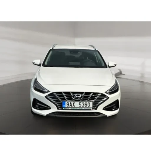 Hyundai i30 kom.1.5i Family Smart 5d na operativní leasing