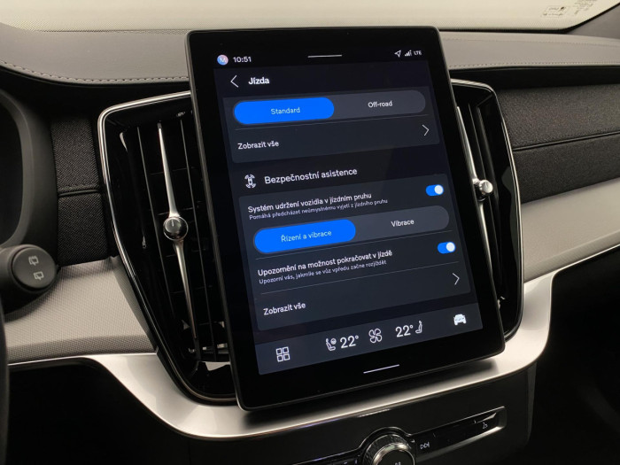 Volvo XC90 B5 AWD BLACK EDITION PLUS 7 na operativní leasing