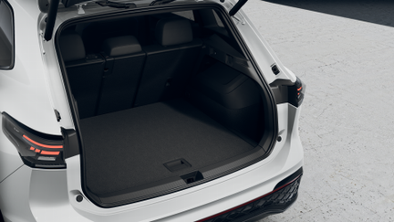 Volkswagen Tiguan R-Line 1,5 eTSI 110 kW mHEV na operativní leasing